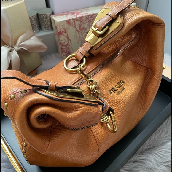 ✨🤎🤎✨PRADA Vintage Tan Leather Hobo Handbag ✨PURCHASE ONLY✨ - Picture 3 of 16